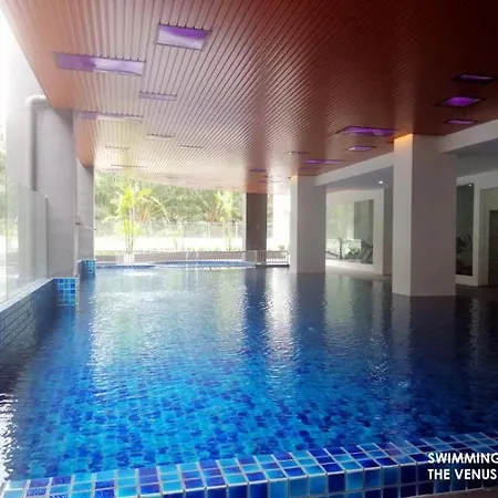 Venus Hollywood Homestay Sitiawan Seri Manjung Exterior photo